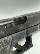 GLOCK 22 GEN 3 40 Smith & Wesson - Image 6 of 8