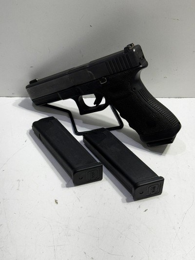 GLOCK 22 GEN 3 40 Smith & Wesson - Image 1 of 8