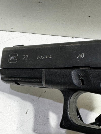 GLOCK 22 GEN 3 40 Smith & Wesson - Image 4 of 8