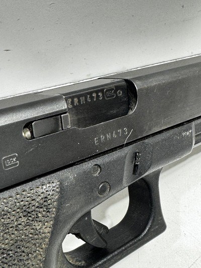 GLOCK 22 GEN 3 40 Smith & Wesson - Image 6 of 8