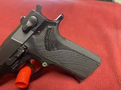 SMITH & WESSON 915 9 - Image 5 of 7