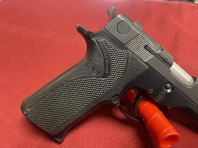 SMITH & WESSON 915 9 - Image 2 of 7
