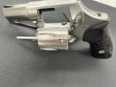 RUGER SP101 (DOUBLE ACTION ONLY) .357 MAG - Image 5 of 6