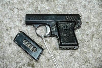 V. BERNARDELLI VP 25 .25 ACP - Image 2 of 4