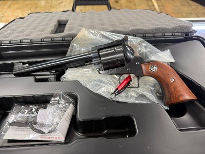 RUGER SUPER BLACKHAWK .44 MAGNUM - Image 4 of 6