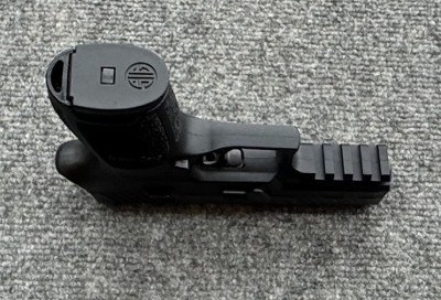 SIG SAUER P320 9MM LUGER (9x19 PARA) - Image 9 of 9