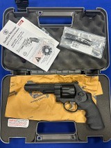 SMITH & WESSON M&P R8 PERFORMANCE .357 MAG - Image 3 of 5