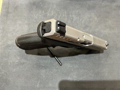 SMITH & WESSON SD9 2.0 9MM LUGER (9x19 PARA) - Image 5 of 5