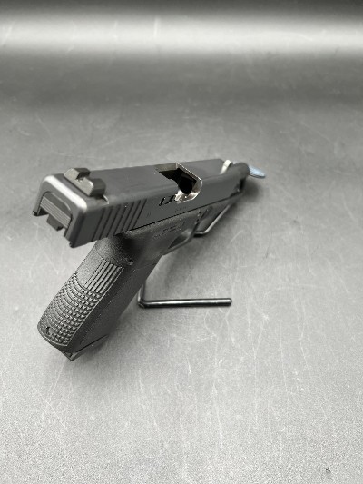 GLOCK G45 9MM LUGER (9X19 PARA) - Image 6 of 8