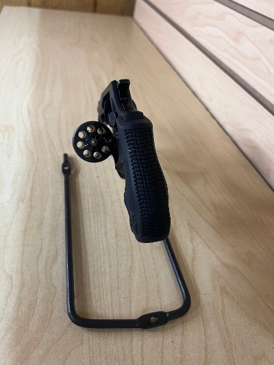 TAURUS 942 .22 LR - Image 7 of 8