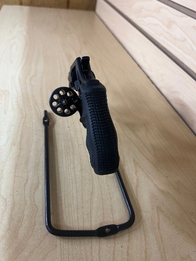 TAURUS 942 .22 LR - Image 6 of 8