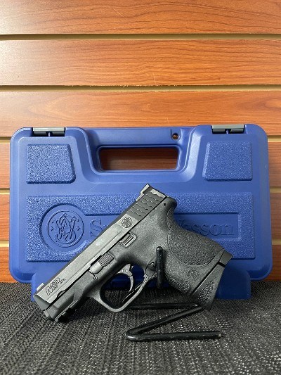 SMITH & WESSON M&P40 COMPACT .40 S&W - Image 1 of 10