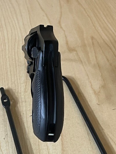 SMITH & WESSON 43C AIRWEIGHT .22 LR - Image 3 of 10