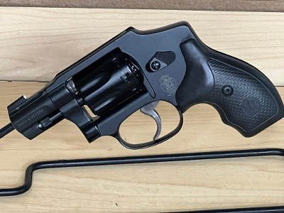 SMITH & WESSON 43C AIRWEIGHT .22 LR - Image 2 of 10