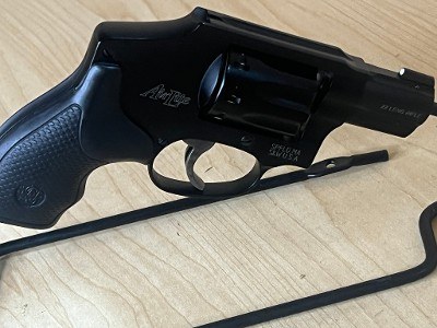 SMITH & WESSON 43C AIRWEIGHT .22 LR - Image 7 of 10