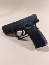 SPRINGFIELD ARMORY XD-40 .40 S&W - Image 1 of 1