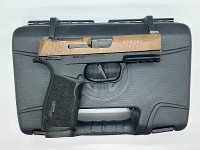 SIG SAUER P365 (MANUAL SAFETY) FDE Black 9MM LUGER (9x19 PARA) - Image 4 of 7