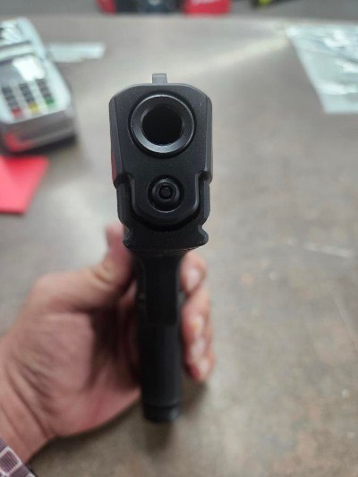 SMITH & WESSON M&P 9 SHIELD EZ M2.0 9MM LUGER (9x19 PARA) - Image 4 of 12