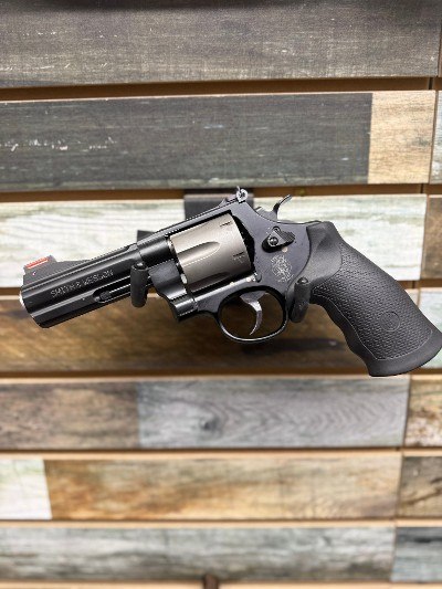 SMITH & WESSON 329PD .44 MAGNUM - Image 3 of 4