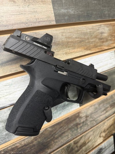 SIG SAUER P320C 9MM LUGER (9x19 PARA) - Image 2 of 2