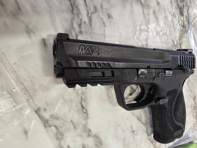 SMITH & WESSON M&P 9 M2.0 THUMB SAFETY - Image 2 of 11