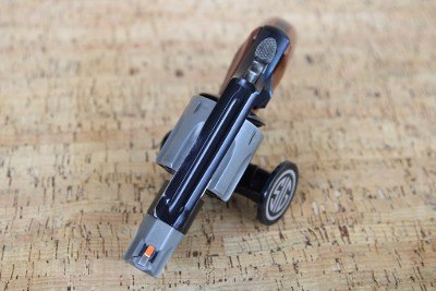 SMITH & WESSON MODEL 327 PERFORMANCE CENTER .357 MAG - Image 6 of 11