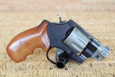 SMITH & WESSON MODEL 327 PERFORMANCE CENTER .357 MAG - Image 1 of 11