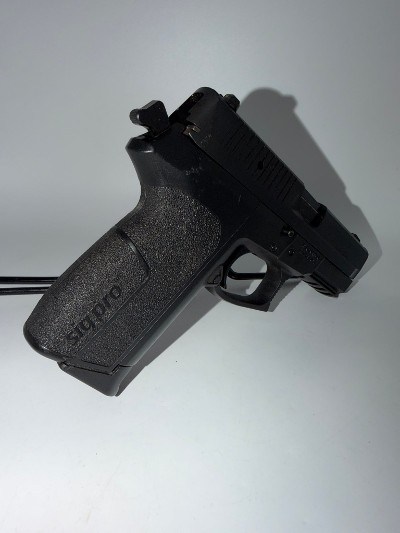 SIG SAUER SP2022 .40 S&W - Image 4 of 6