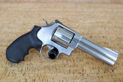SMITH & WESSON 629-4 CLASSIC .44 MAGNUM - Image 1 of 10