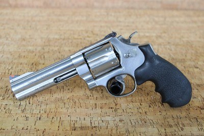 SMITH & WESSON 629-4 CLASSIC .44 MAGNUM - Image 7 of 10