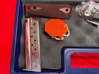 COLT SOLO LOBO SK CUSTOMS .38 SUPER - Image 15 of 19