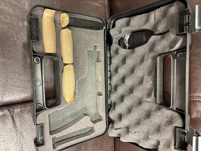SMITH & WESSON M&P9 2.0 FDE 9MM LUGER (9x19 PARA) - Image 5 of 5