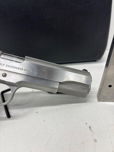 COLT MKIV/SERIES 80 GOVERNMENT MODEL 45 ACP (45 Auto) - Image 5 of 10