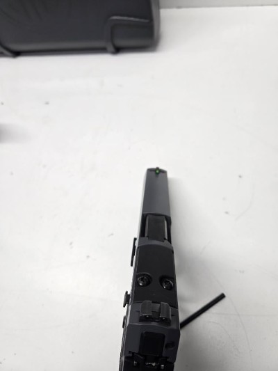 SIG SAUER P320 XTEN 10mm Auto - Image 7 of 8