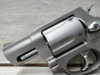 TAURUS 605 .38 SPL - Image 6 of 7