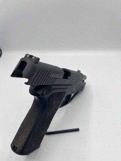SIG SAUER p229 E2 9MM LUGER (9x19 PARA) - Image 4 of 9