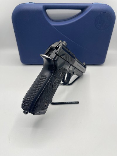 BERETTA 96 .40 CALIBER - Image 8 of 9