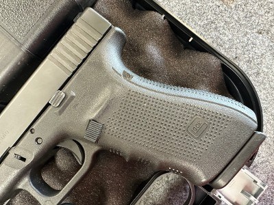 GLOCK G21 GEN 4 .45 ACP - Image 4 of 9