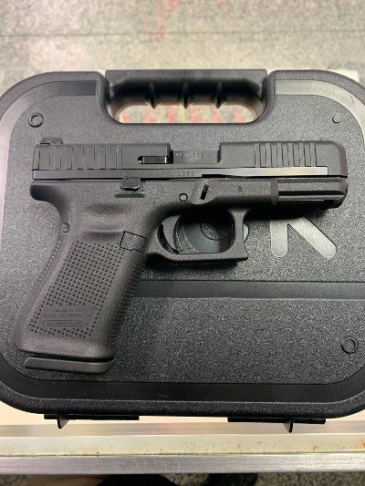 GLOCK G44 V .22 LR - Image 2 of 6