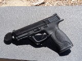 SMITH & WESSON M&P 40 .40 S&W - Image 3 of 9