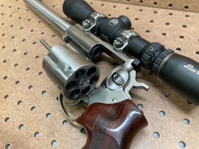 RUGER SUPER REDHAWK .44 MAGNUM - Image 11 of 13