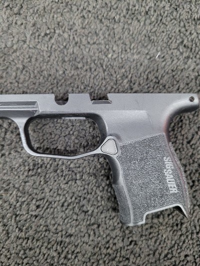 SIG SAUER P365 9MM LUGER (9X19 PARA) - Image 4 of 14