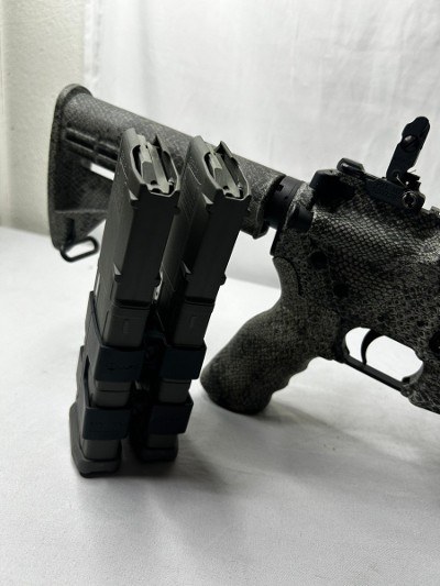 BUSHMASTER ASSAULT RIFLE 5.56X45MM NATO - Image 5 of 6