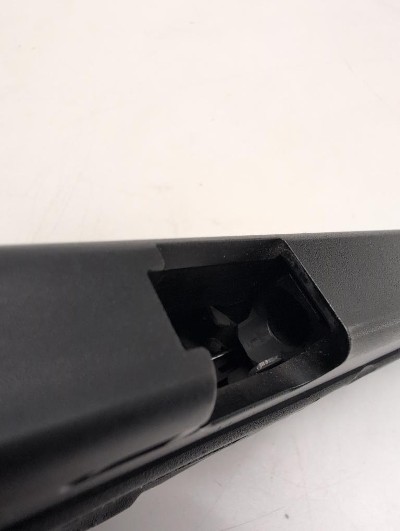 GLOCK 22 .40 - Image 11 of 12