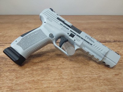 CIA CANIK TP9 SFX WHITEOUT SPECIAL EDITION 9MM LUGER (9X19 PARA) - Image 1 of 4