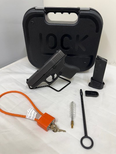 GLOCK G43 9MM LUGER (9X19 PARA) - Image 1 of 10