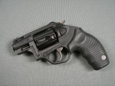 TAURUS POLY PROTECTOR .38 SPL - Image 1 of 3