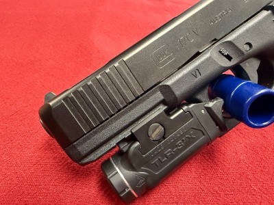 GLOCK 17CV C V G17 9MM FULL SIZE TLR STEARMLIGHT 9MM LUGER (9x19 PARA) - Image 6 of 7