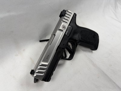 SMITH & WESSON SD9 2.0 9MM LUGER (9x19 PARA) - Image 2 of 7