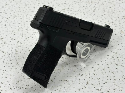 SIG SAUER P365-380 (MANUAL SAFETY) .380 ACP - Image 5 of 9
